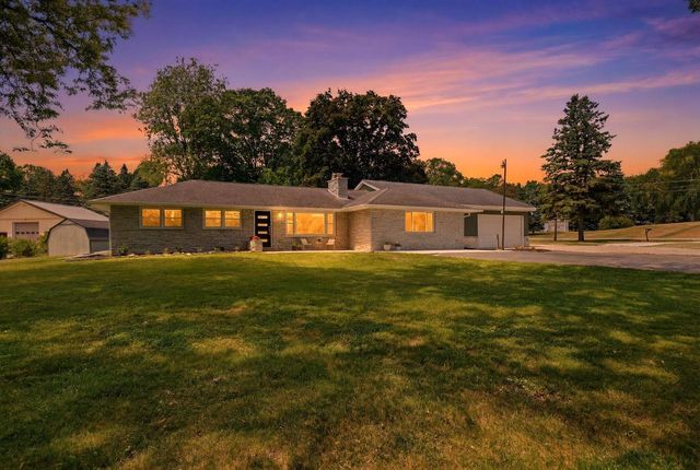 W224N8095 Susan PLACE, Lisbon, WI 53089
