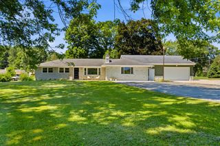 W224N8095 Susan PLACE, Lisbon, WI 53089