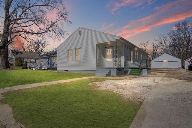 1423 Unity Street, Atchison, KS 66002