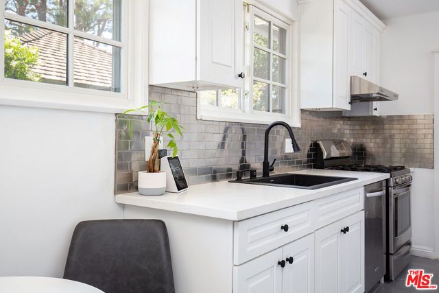 1900 Sycamore Drive, San Marino, CA 91108