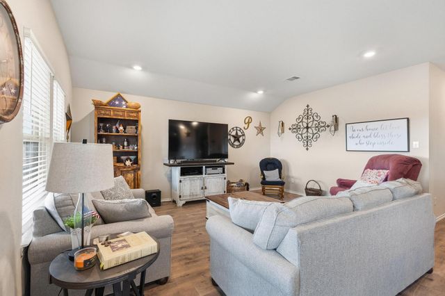 734 Meadow Creek Lane, Josephine, TX 75189