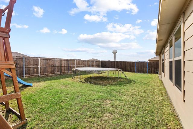 734 Meadow Creek Lane, Josephine, TX 75189