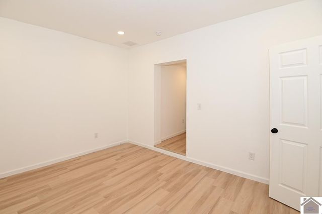 4201 Lovelaceville Rd, Paducah, KY 42001