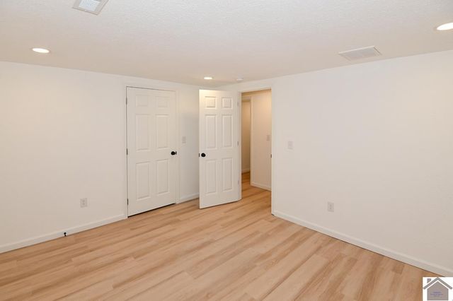 4201 Lovelaceville Rd, Paducah, KY 42001