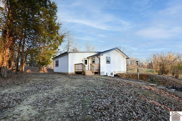 4201 Lovelaceville Rd, Paducah, KY 42001