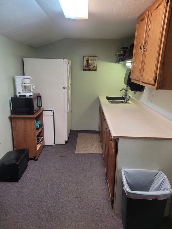 Image 13 of property listing at 105 S 18th Street, Mt Vernon, IL 62864