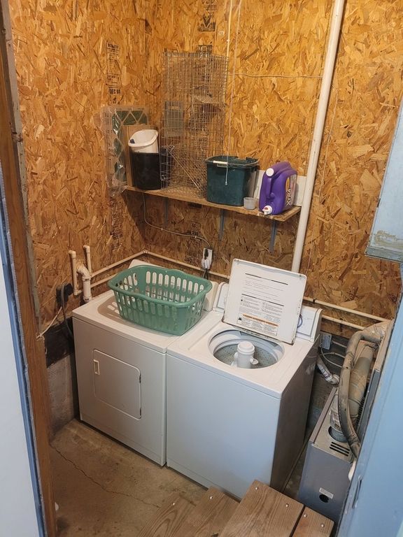 Image 15 of property listing at 105 S 18th Street, Mt Vernon, IL 62864