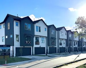 7807 Amelia Road B, Houston, TX 77055