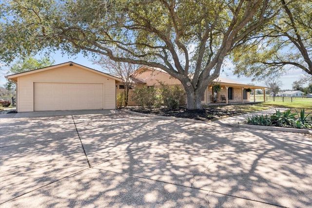 788 Fm 247 Road, Huntsville, TX 77320