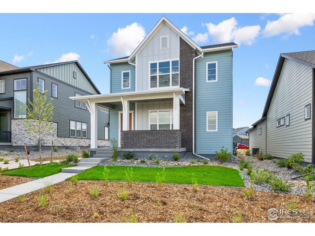 2749 Blue Iris Dr, Loveland, CO 80538