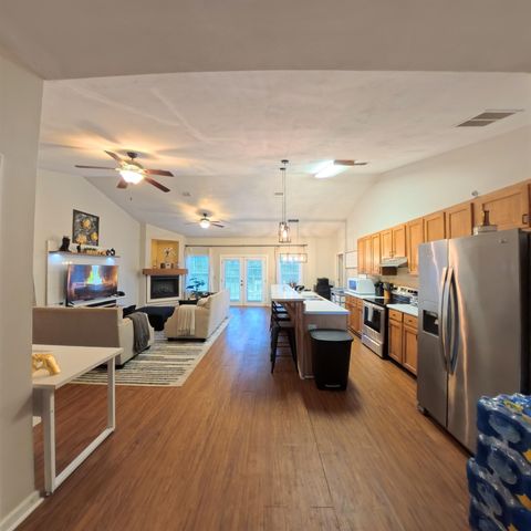 2425 Country Club Drive, Tallahassee, FL 32301