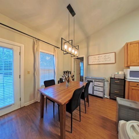 2425 Country Club Drive, Tallahassee, FL 32301