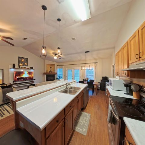 2425 Country Club Drive, Tallahassee, FL 32301