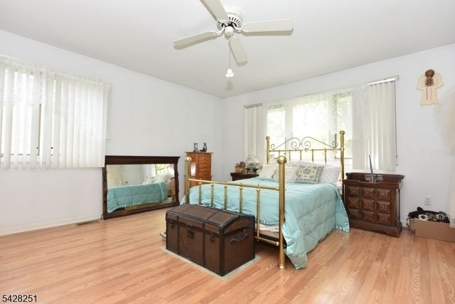 9 Parsons Ct, Mahwah Twp., NJ 07430