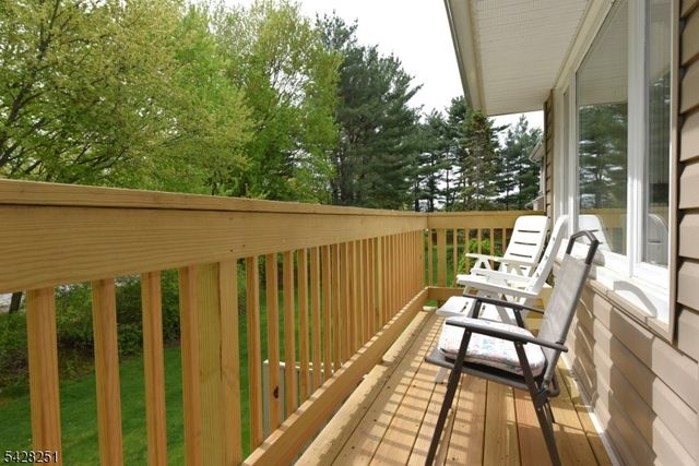 9 Parsons Ct, Mahwah Twp., NJ 07430