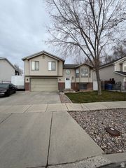 404 MEADOWBROOK DR., Ogden, UT 84404