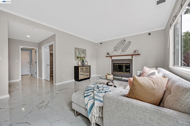 5875 Arlene Way, Livermore, CA 94550