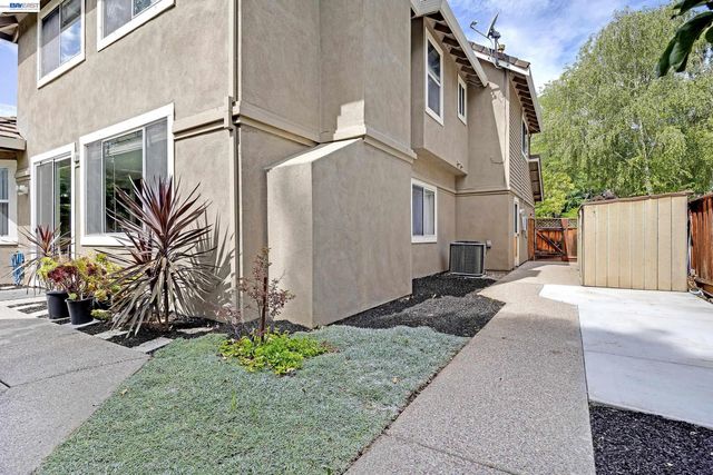 5875 Arlene Way, Livermore, CA 94550