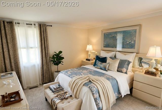 31128 Applewood Lane, Farmington Hills, MI 48331