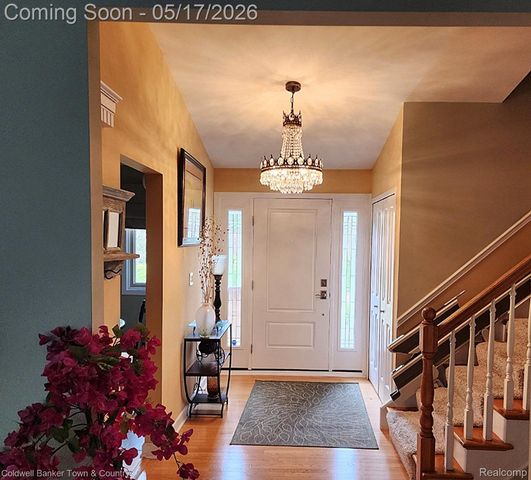 31128 Applewood Lane, Farmington Hills, MI 48331