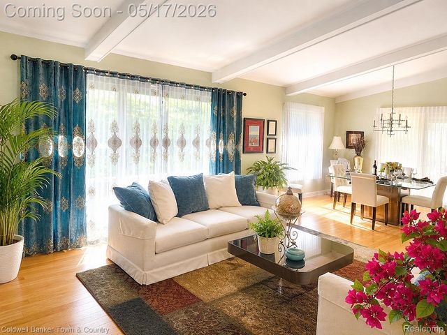 31128 Applewood Lane, Farmington Hills, MI 48331
