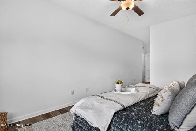 16728 Taunton Vale Rd, Louisville, KY 40245
