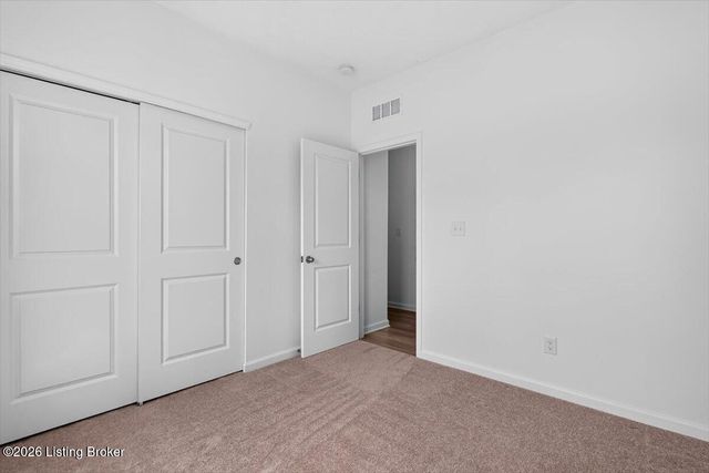 16728 Taunton Vale Rd, Louisville, KY 40245
