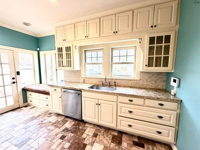 106 PEMBROKE LANE, Wichita Falls, TX 76301