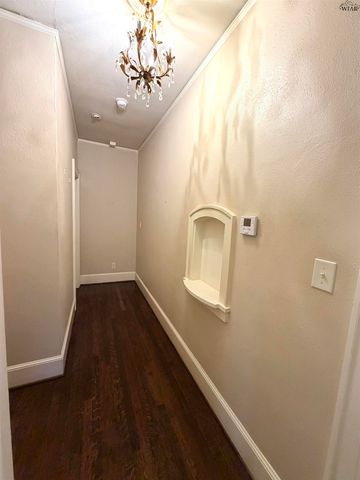 106 PEMBROKE LANE, Wichita Falls, TX 76301