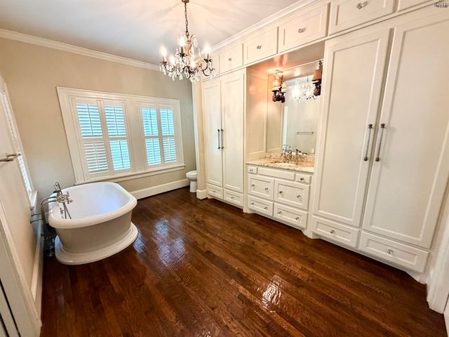 106 PEMBROKE LANE, Wichita Falls, TX 76301