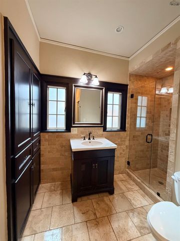 106 PEMBROKE LANE, Wichita Falls, TX 76301