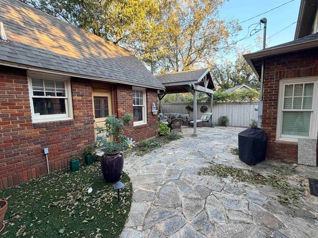 106 PEMBROKE LANE, Wichita Falls, TX 76301