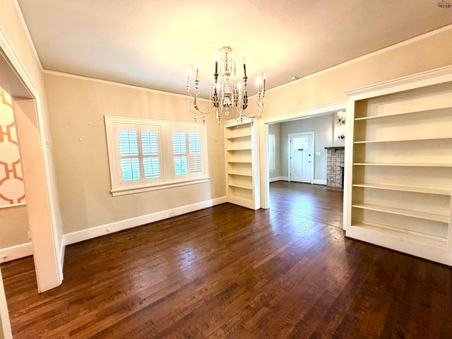 106 PEMBROKE LANE, Wichita Falls, TX 76301