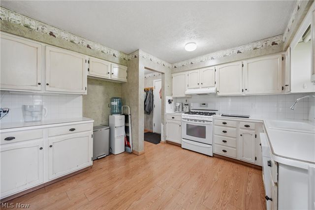 11205 Merrimack Avenue NW, Hartville, OH 44632