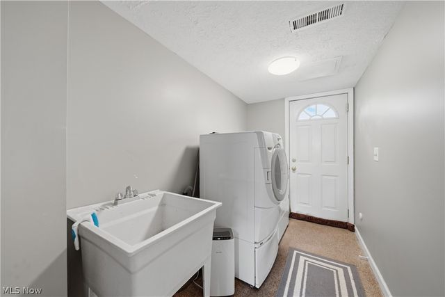 11205 Merrimack Avenue NW, Hartville, OH 44632