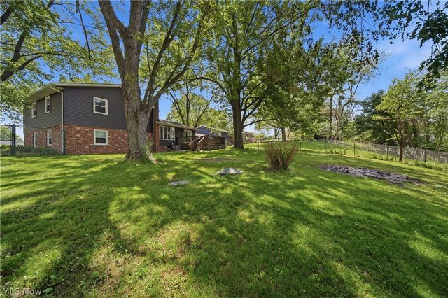 11205 Merrimack Avenue NW, Hartville, OH 44632