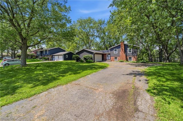 11205 Merrimack Avenue NW, Hartville, OH 44632