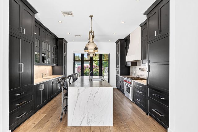 3218 S Olive Avenue, West Palm Beach, FL 33405