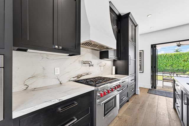 3218 S Olive Avenue, West Palm Beach, FL 33405