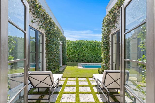 3218 S Olive Avenue, West Palm Beach, FL 33405