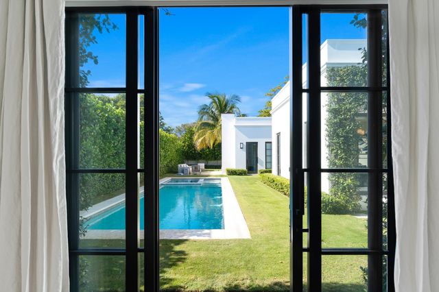 3218 S Olive Avenue, West Palm Beach, FL 33405