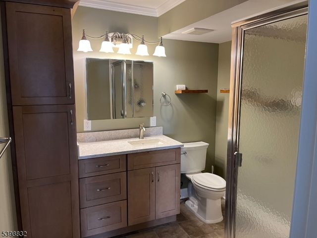 198 Drake Lane, Roxbury Twp., NJ 07852