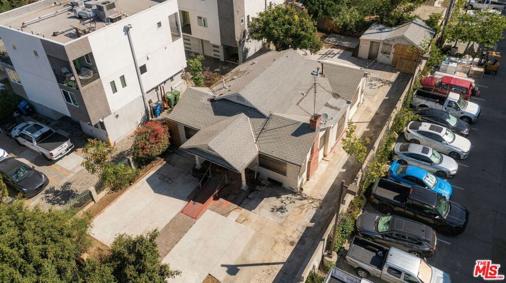 1114 N Heliotrope Drive, Los Angeles, CA 90029 — photo 2