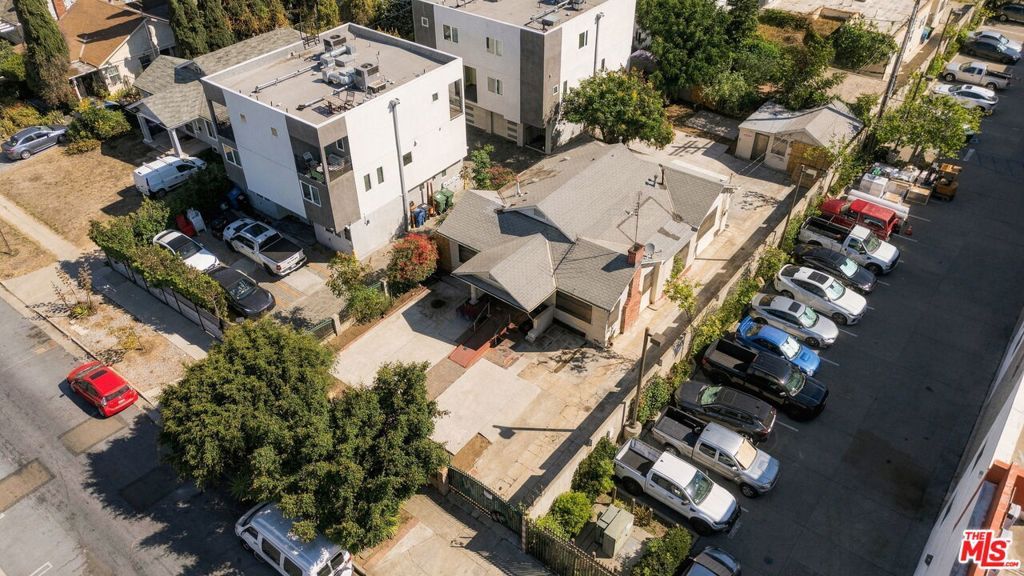1114 N Heliotrope Drive, Los Angeles, CA 90029 — photo 4