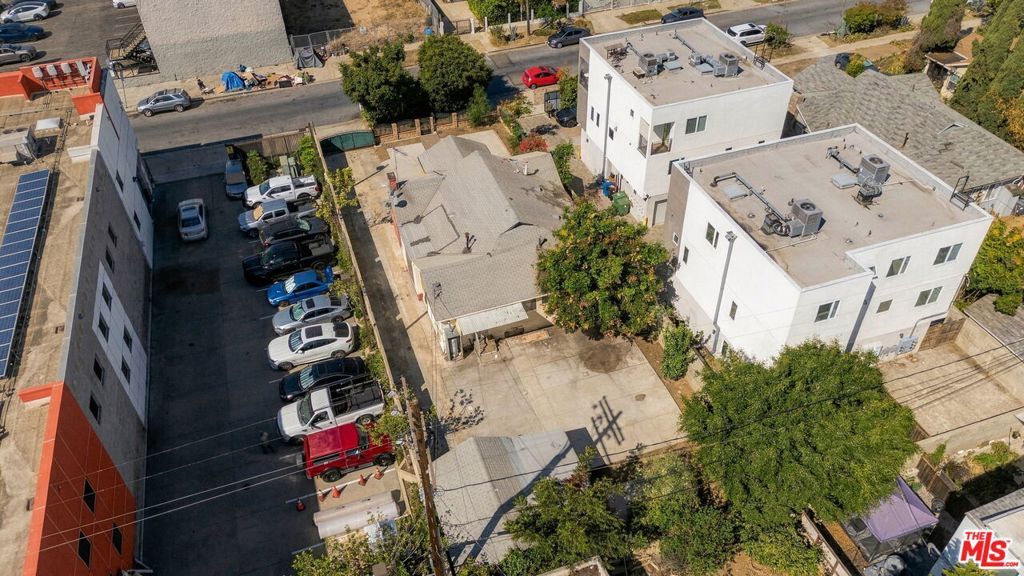 1114 N Heliotrope Drive, Los Angeles, CA 90029 — photo 5
