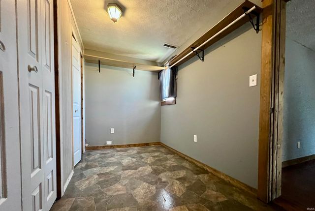 6 Blinn Avenue, Frankfort, IN 46041