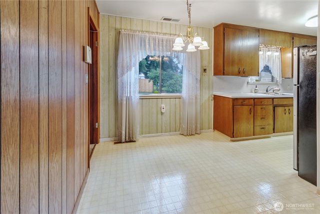 8216 John Dower Rd SW, Lakewood, WA 98499