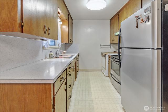 8216 John Dower Rd SW, Lakewood, WA 98499