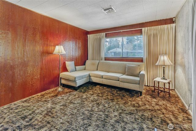 8216 John Dower Rd SW, Lakewood, WA 98499