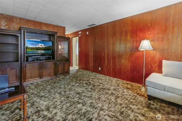 8216 John Dower Rd SW, Lakewood, WA 98499